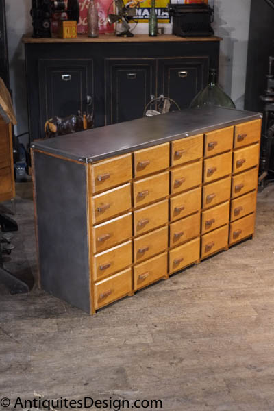 meuble de metier vintage  etroit a 25 tiroirs